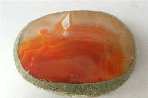 红玛瑙不小心打碎了一颗会怎样,玛瑙摔了一下里面有气泡正常吗