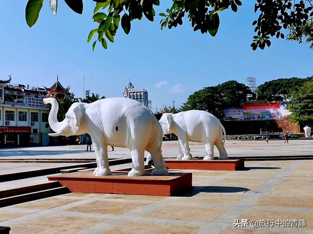 西双版纳景洪城攻略 (西双版纳景洪告庄夜市美景)