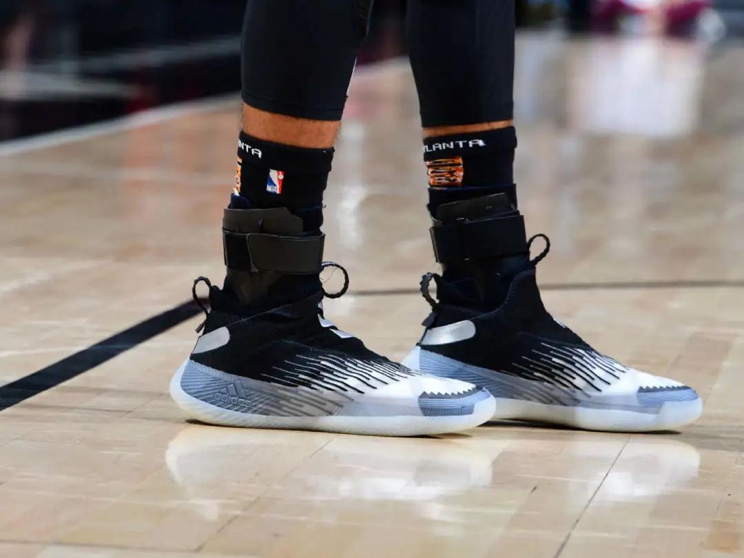 后卫球鞋大体重安德玛便宜,适合大体重后卫的球鞋200以内