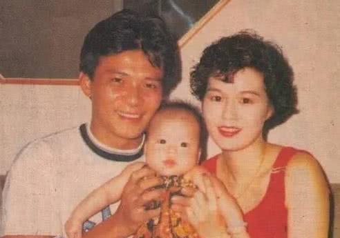 梁洁华黄日华最后结局,黄日华和梁洁华相伴40载