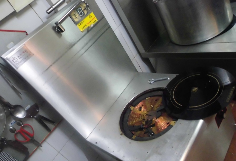 微晶板破裂原因,电磁灶台玻璃板碎了怎么办