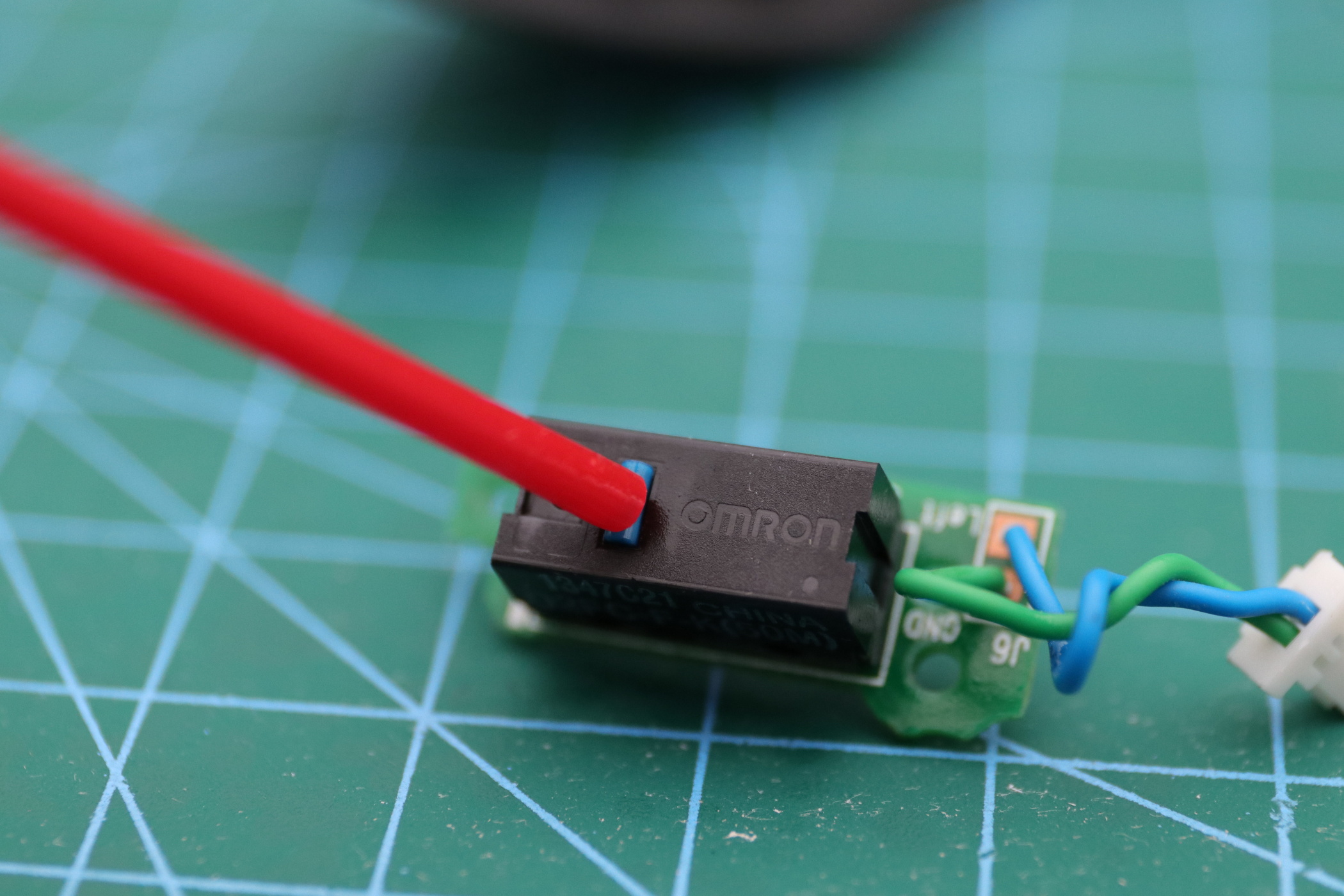 罗技g903电竞游戏双模无线鼠标,罗技g903鼠标坏了怎么自己维修