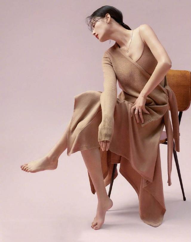 韩国高颜值美女穿搭秀,盘点韩国穿搭美女