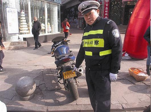 在12123上二手摩托车怎么过户,二手摩托车过户后年检时间怎么算