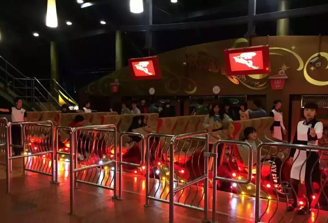 游乐场上班是什么体验,游乐园工作怎么样