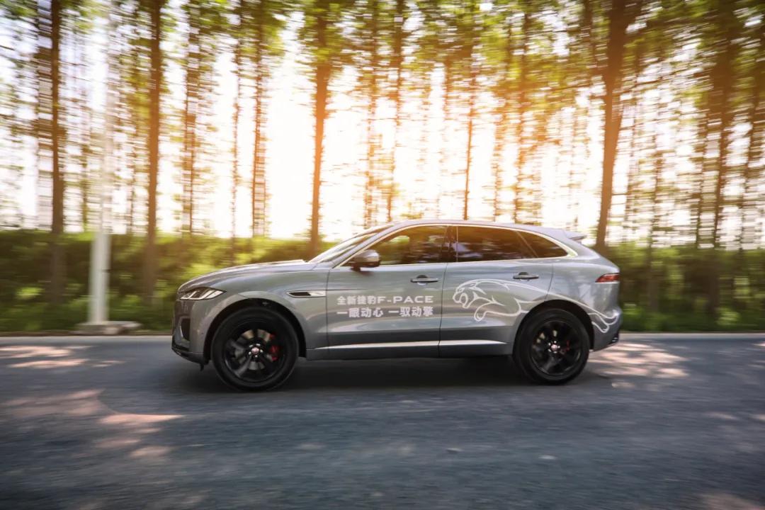 23款捷豹f-pace英伦绿,捷豹f-pace英伦红