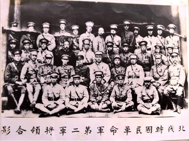 新旧军阀大决战，国民*党**带百万大军征伐张作霖，北洋军阀就此没落