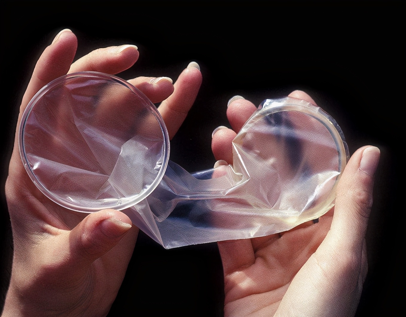 长期使用避孕套会产生副作用？避孕套：可不能这样误解我