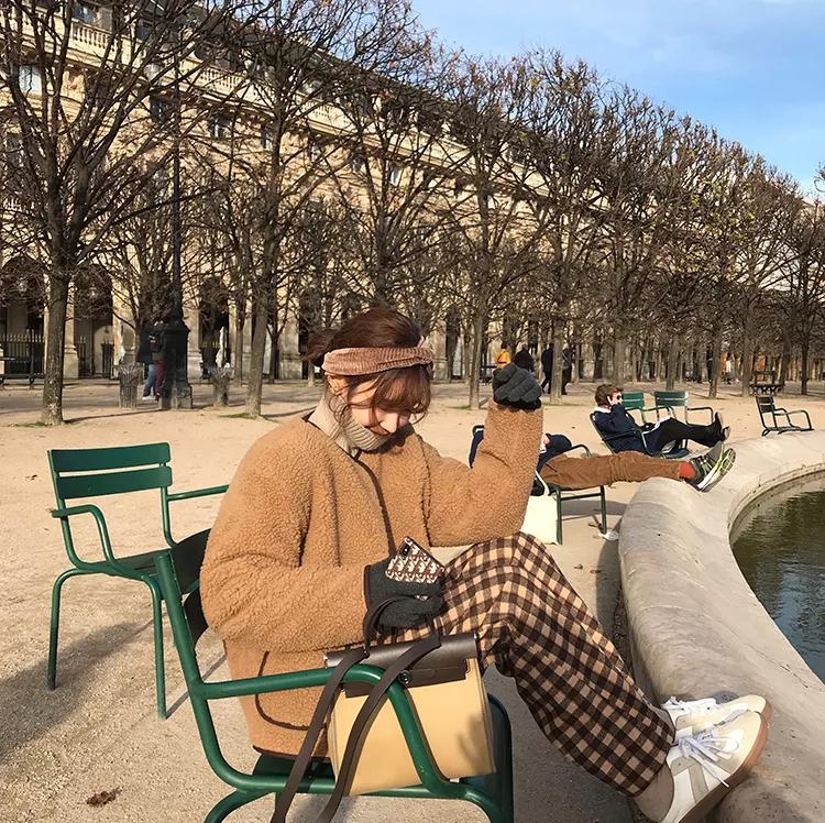 韩系欧尼风衣外套,韩国欧尼黑色大衣搭配