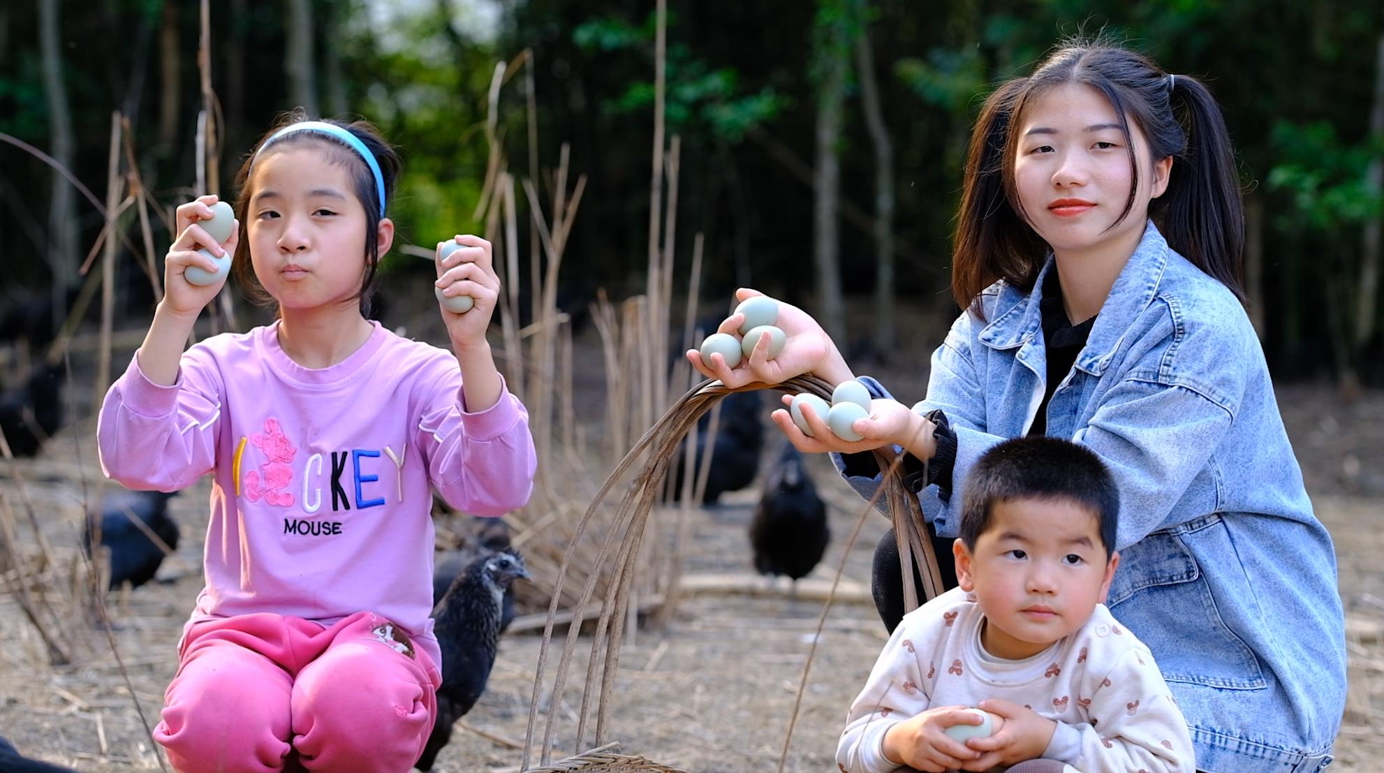 卖完公鸡留母鸡生蛋,不按斤按盒卖70-100块,居然收入千万
