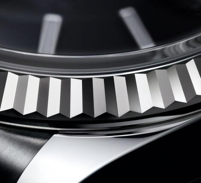 与其低价买不如送点东西,劳力士游艇名仕白金42mm优点