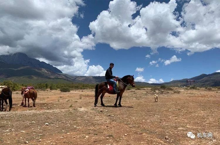 妹子，你骑190的男朋友已经在路上啦