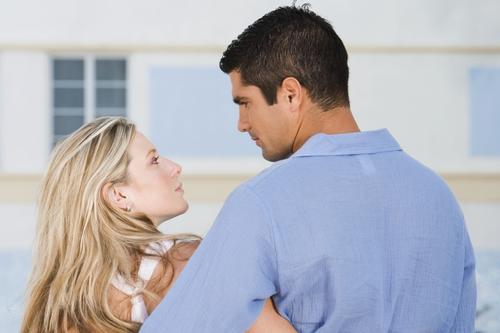 如何挽回决意要走的女朋友,女情人分手很决绝如何挽回