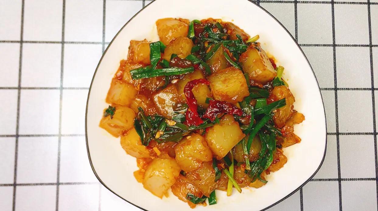 蒜炒凉粉的家常做法,炒凉粉放蒜香粉