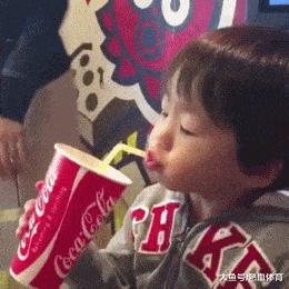 终于下班了搞笑gif图片,搞笑gif上班的时候打瞌睡尴尬了吧