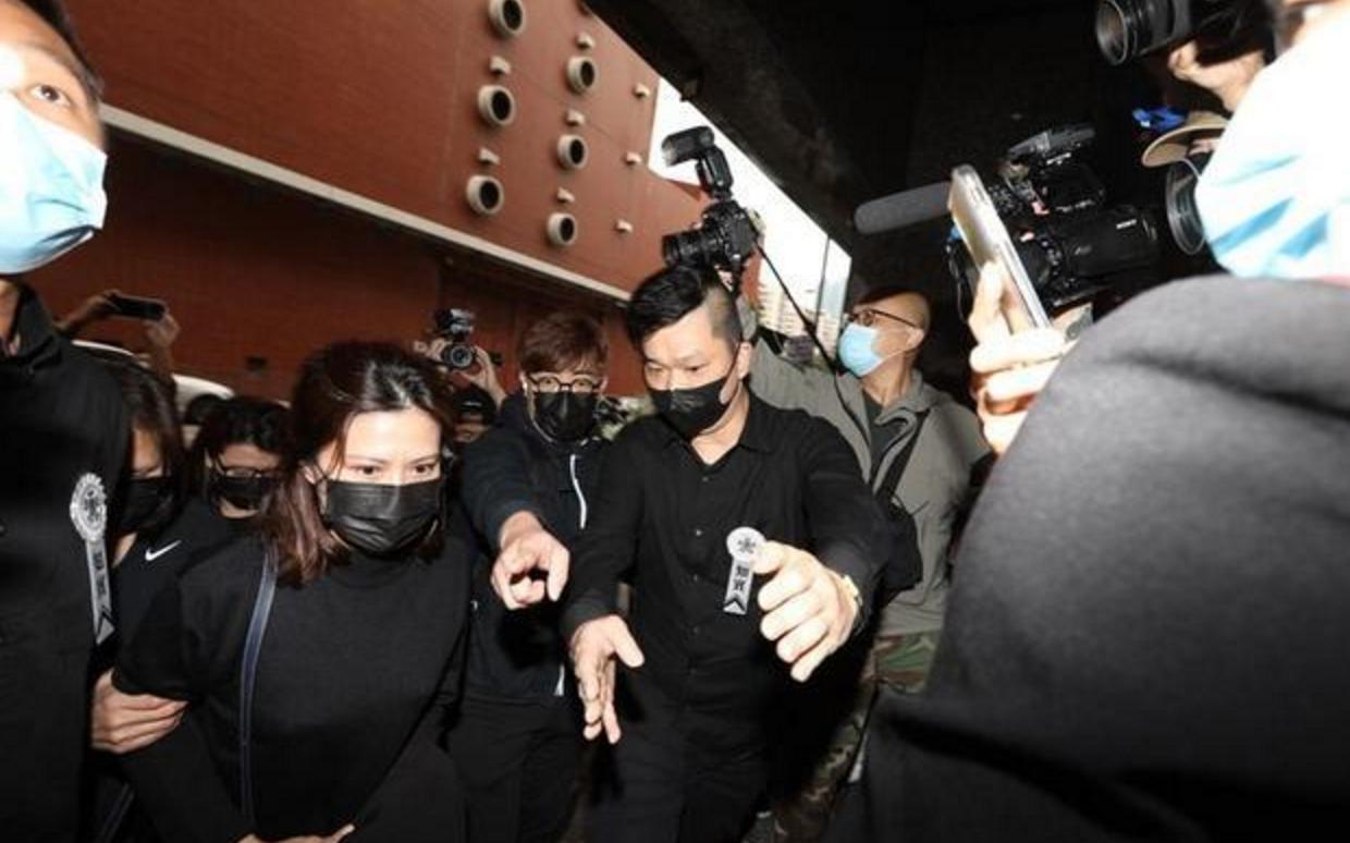 周星驰现场吊唁吴孟达,周星驰现场悼念吴孟达细节曝光