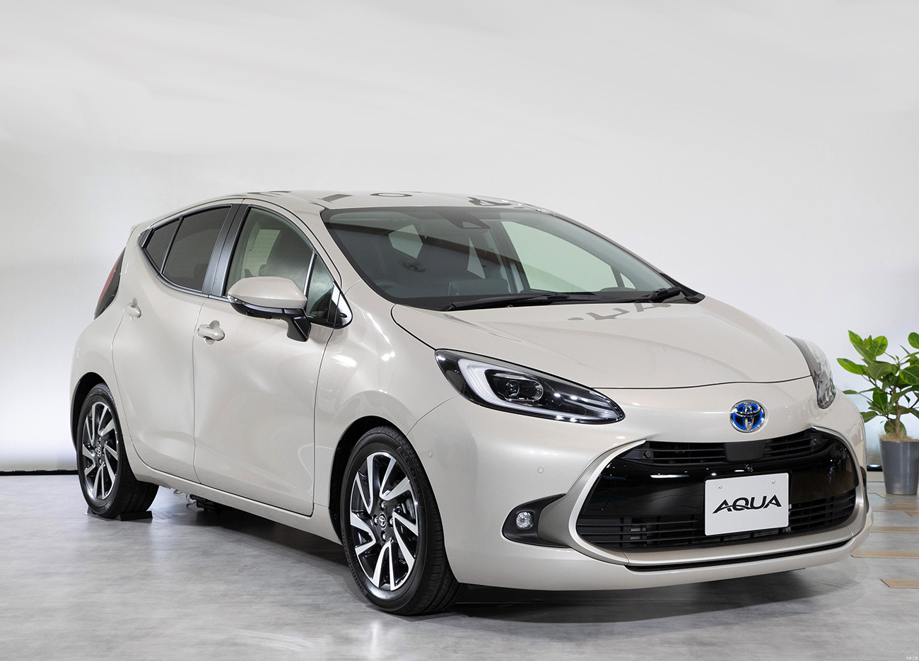 丰田新款汽车推荐车型大全,丰田这款车气势非常强还非常省油