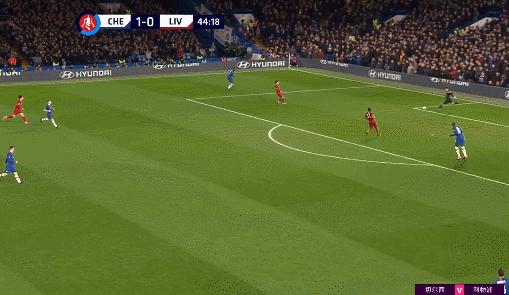 吉鲁硬抗范戴克,吉鲁硬刚范戴克的视频