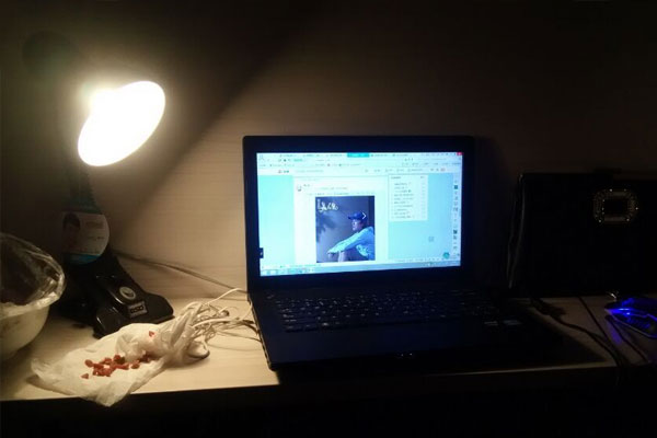 头皮上长小疙瘩是什么情况,头皮上长小疙瘩要当心