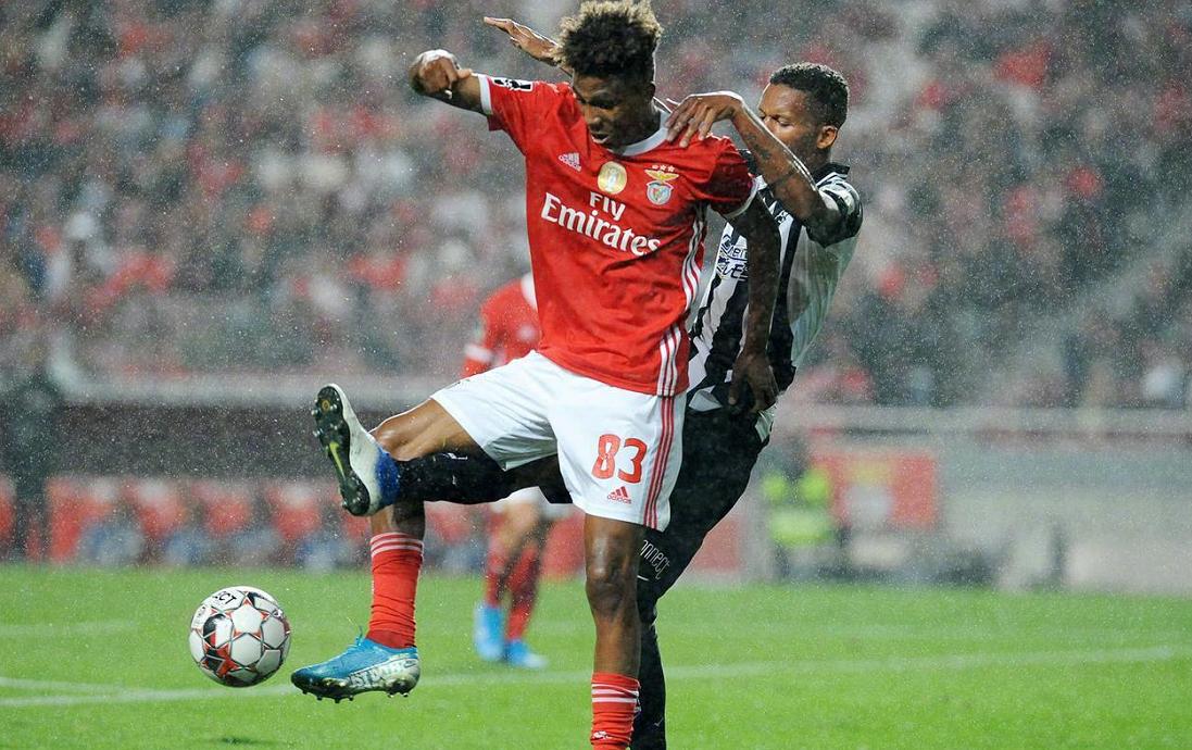 曼联引援最新调整消息,曼联有意马丁内斯