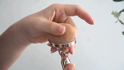 我终于找到比美妆蛋省粉100倍的宝藏刷子