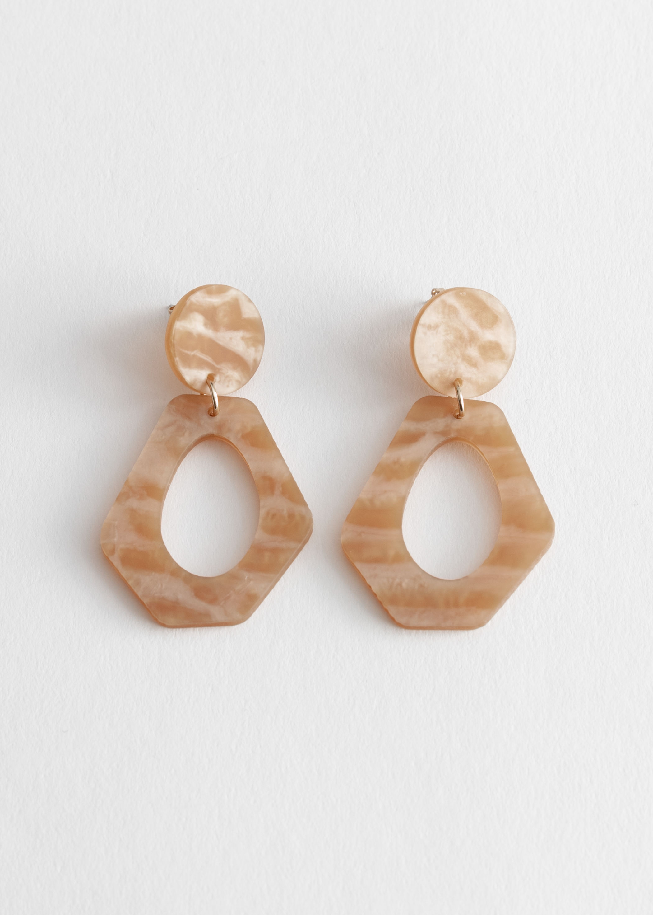 ZARA、HM买腻了？红遍ins的高街品牌也终于天猫了