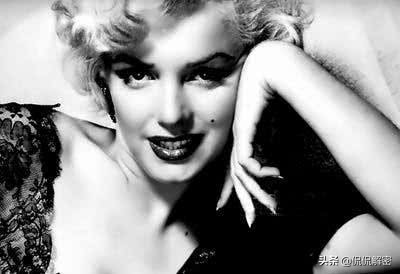 奥黛丽赫本跟玛丽莲梦露谁更美,奥黛丽赫本和玛丽莲梦露年轻照片