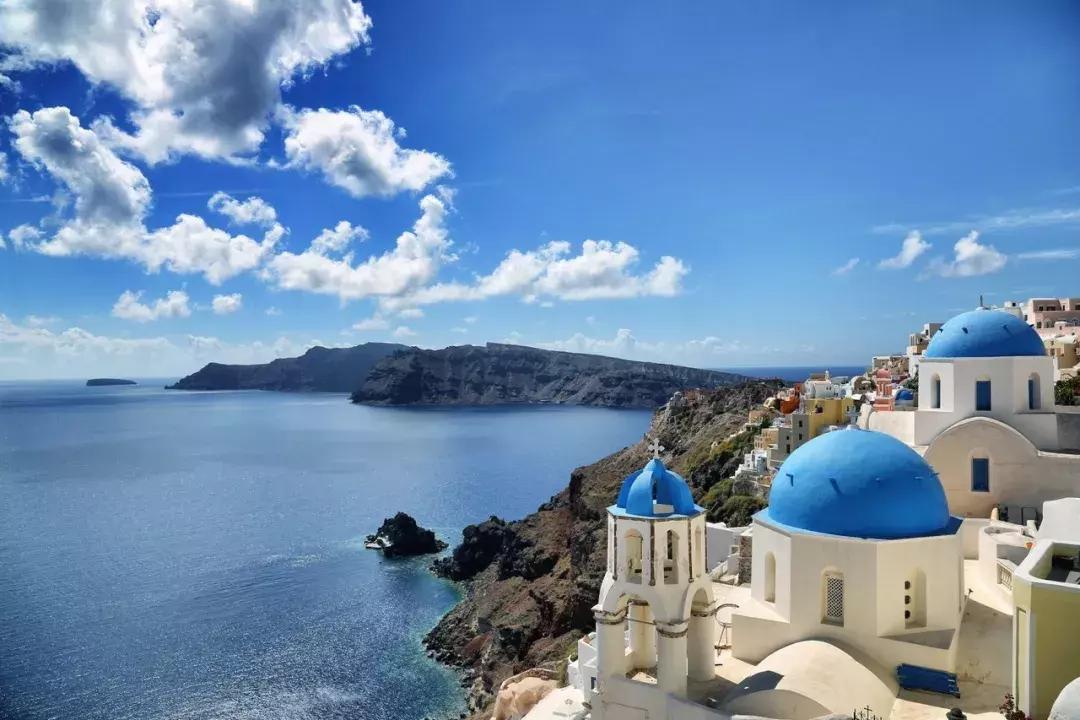 希腊爱琴海圣托里尼岛报团直播,没去过希腊爱琴海畔的圣托里尼