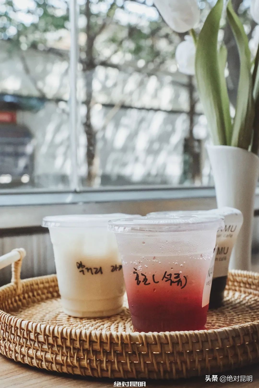 瓦仓南路上偶遇“首尔小店”：喝杯“素食咖啡”再选个韩国笔记本