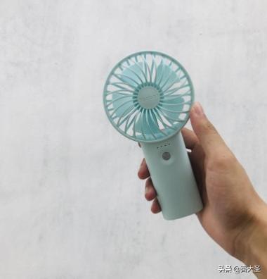 夏天必备解暑神器测评,炎炎夏日最好的解暑神器就是简单