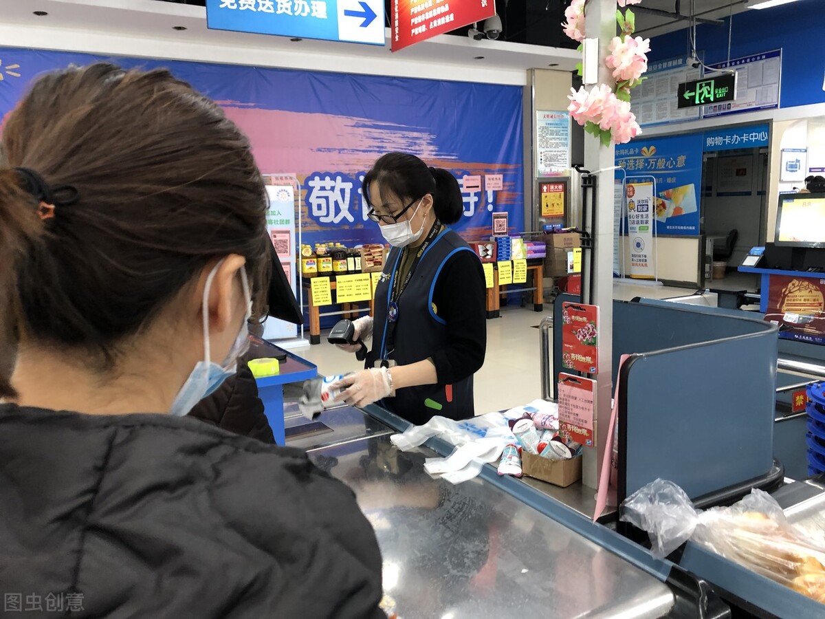 超市老板一个月赚100万,超市老板一天挣一万