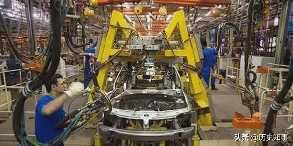 被美俄围堵几十年，穆斯林兄弟反目，伊朗最后的希望在中国？