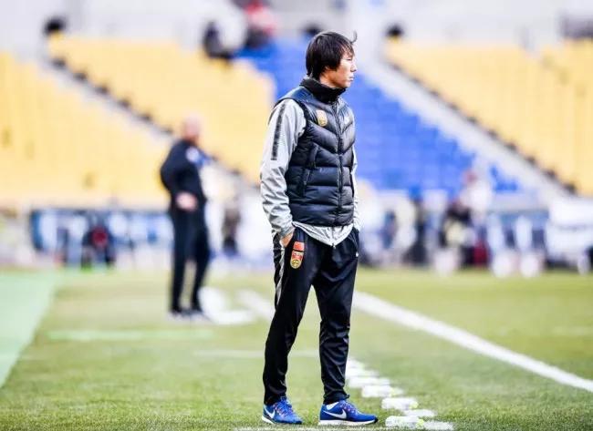 关键的比赛，自废武功，难得一见的奇葩教练