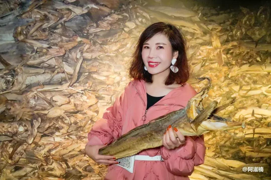 为了吃世界上最好吃的青花鱼，我飞去了挪威，光是捕捞船价值4亿