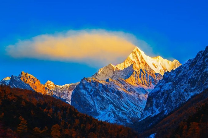 国庆自驾游川西路线推荐稻城亚丁,2022年7月理塘到稻城亚丁沿途风景