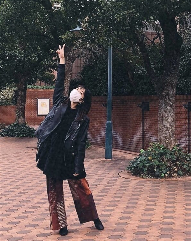 40岁女人要怎么穿才显得高贵大方,40岁的女人怎么穿才简约干练