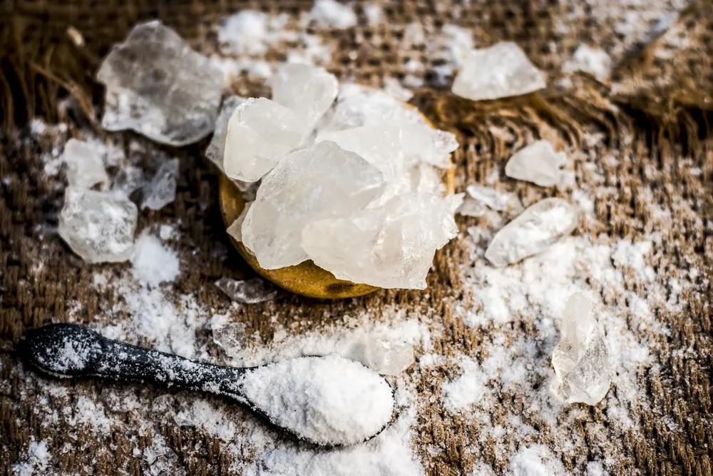 食用明矾对人身体有哪些危害,明矾对人体的危害有多大