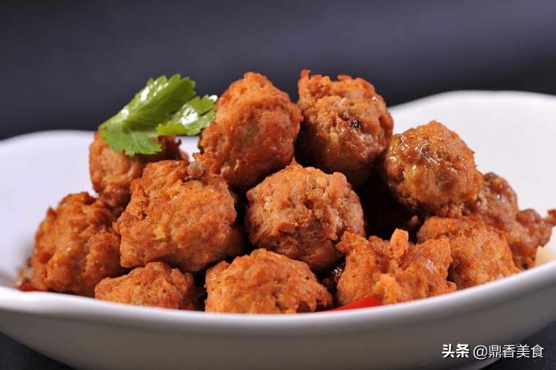 炸牛肉丸子放不放小酥肉粉,炸牛肉丸子不能放什么调料