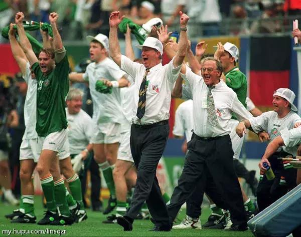 亨利手球助攻绝杀,南非世界杯预选赛亨利手球