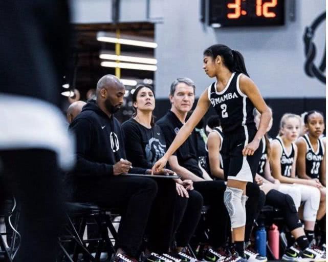 科比讲不出再见完整版,科比讲不出再见18分钟