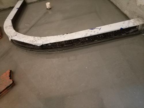 靠近卫生间墙面起皮怎么补救,卫生间地面防水起皮是怎么回事