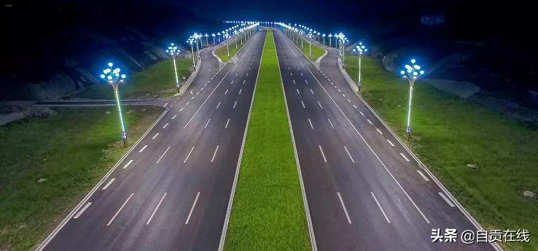 自贡夜游釜溪河在哪个位置,自贡夜游釜溪表演时间