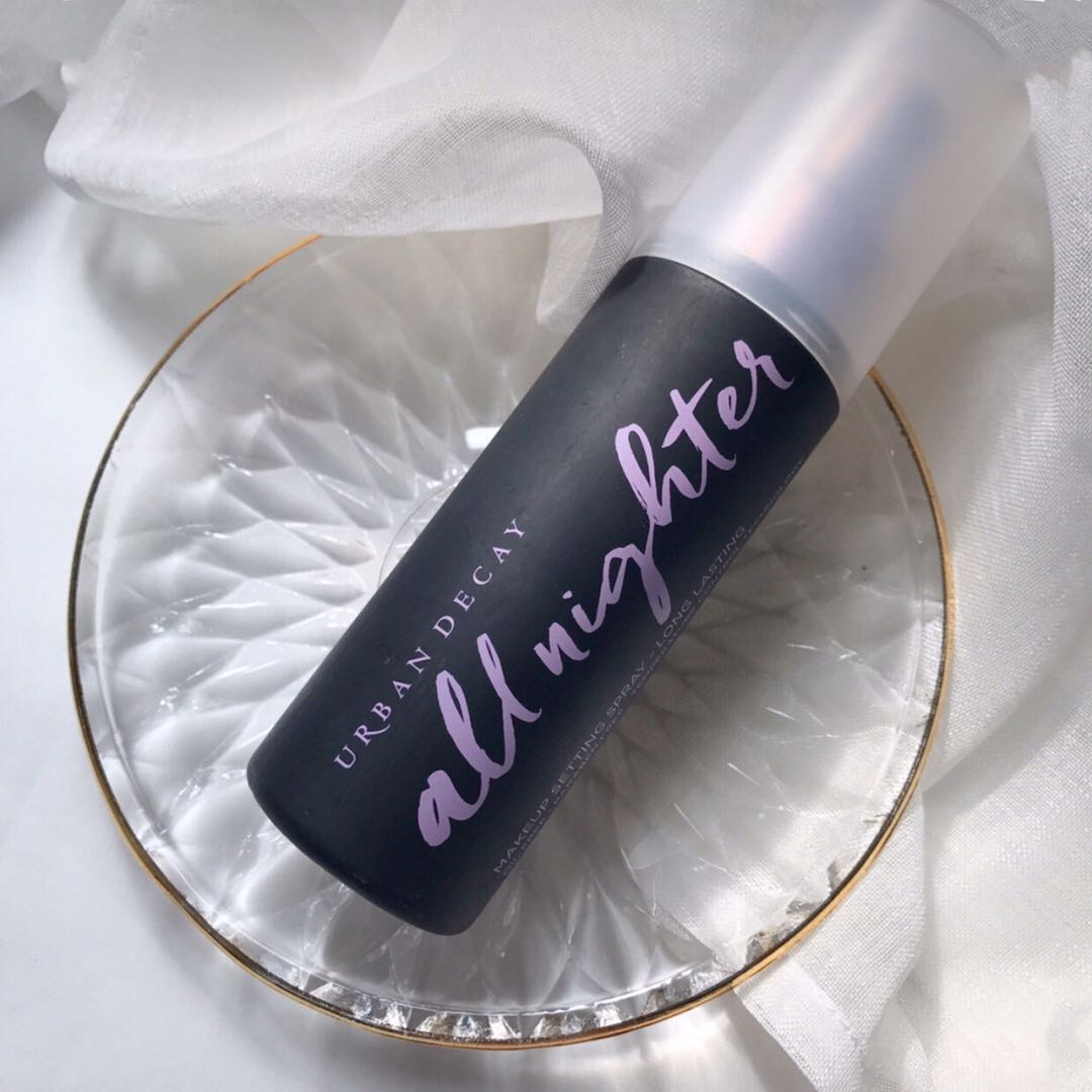 夏季粉饼和散粉哪个定妆好,夏季用什么散粉定妆好