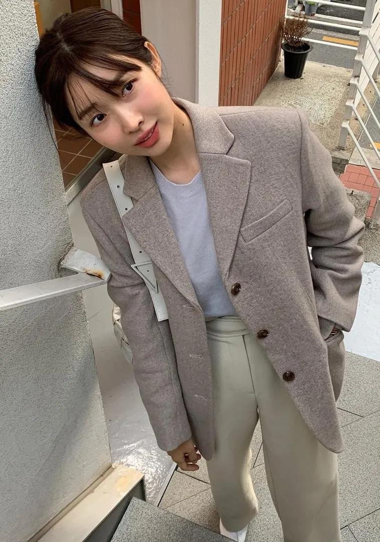 jennie穿搭冬香奈儿,求jennie同款衣服