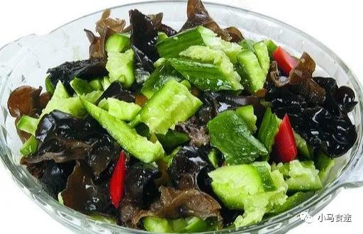 适合夏天吃的蔬菜的菜谱,色香味俱全的东北凉拌菜老虎菜