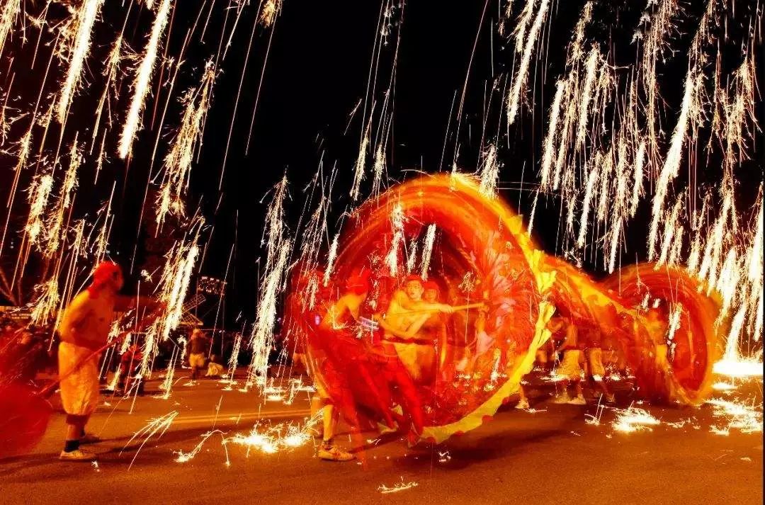 老重庆魔幻舞龙，~唰~唰~唰起来