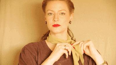 旧衣服怎么系丝巾好看,长条丝巾系法变衣服内搭