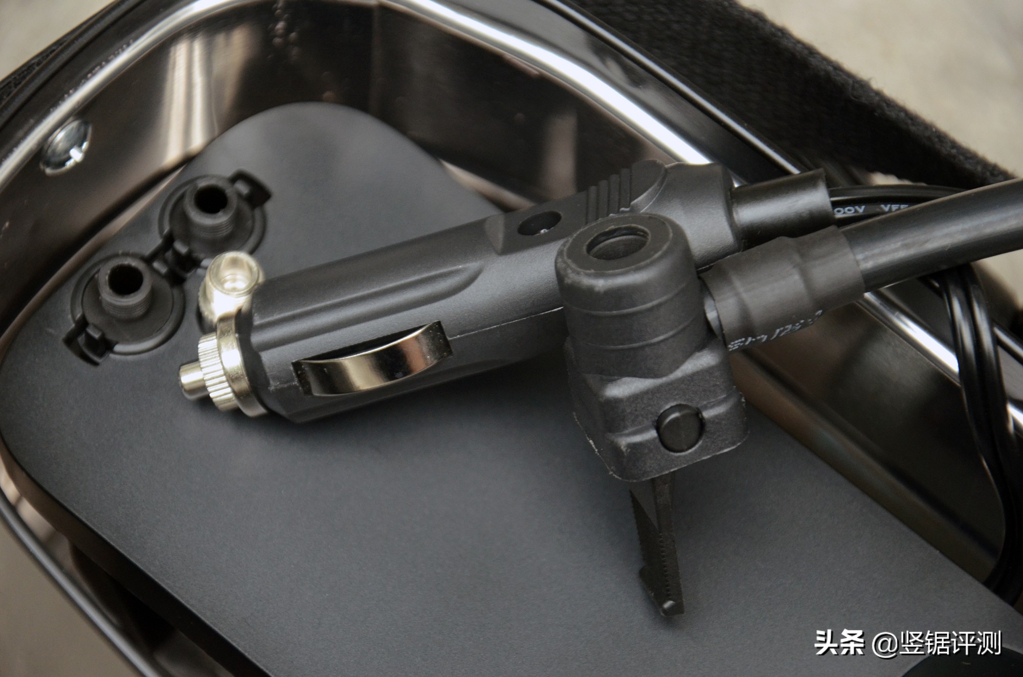 70迈充气泵对比小米充气泵,小米充气宝和70迈充气泵哪个好