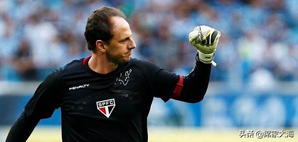 21世纪前十年的足球超级巨星,回顾足球历史十大巨星