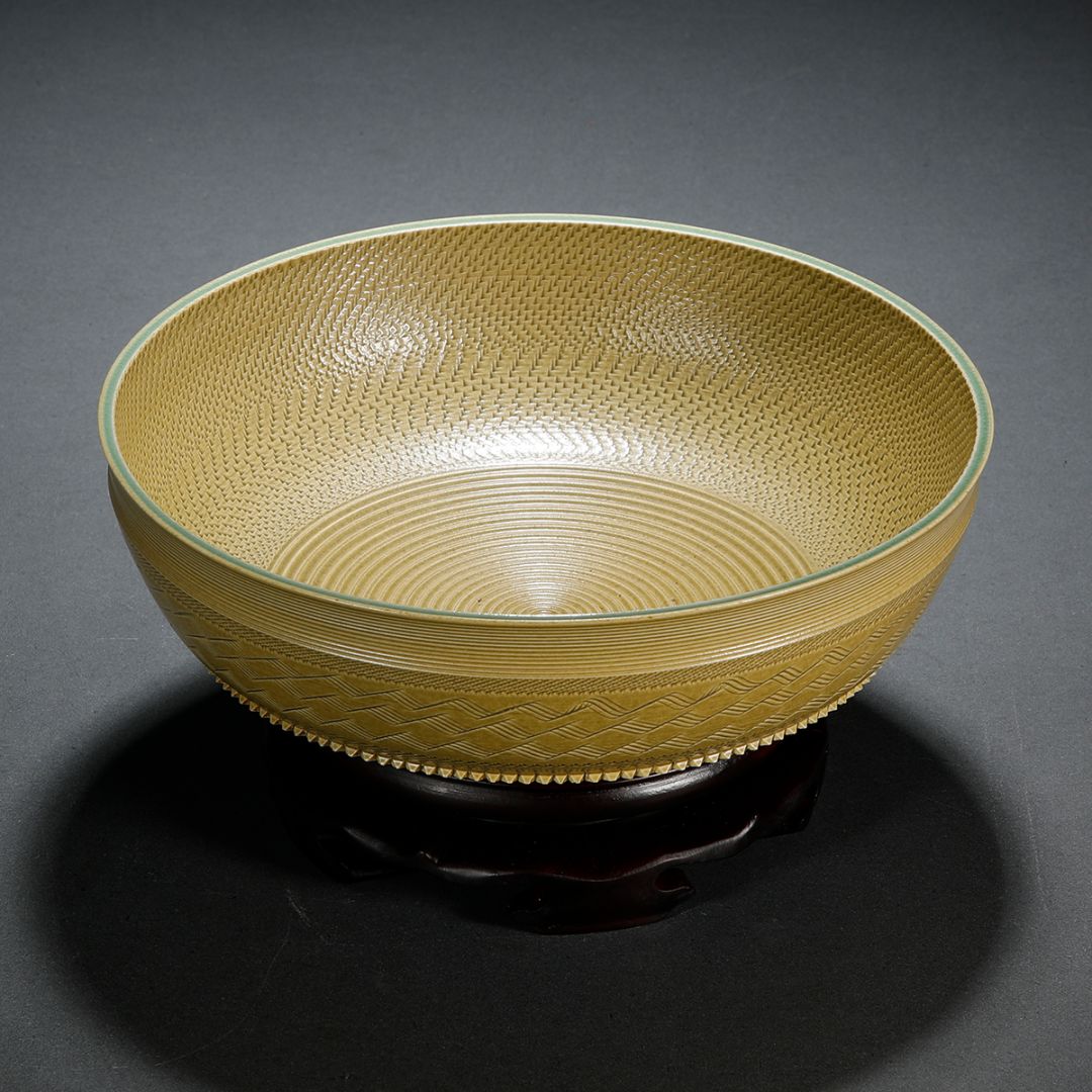 今晚结拍|外国名人手迹、日本器物、龙泉青瓷、金门高粱等专场